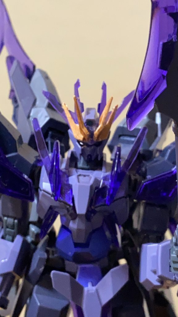 まずは顔、Hi-νのアンテナ移植して立体感を出しましたこの顔のアスモデウスのアンテナイメージしてつけました