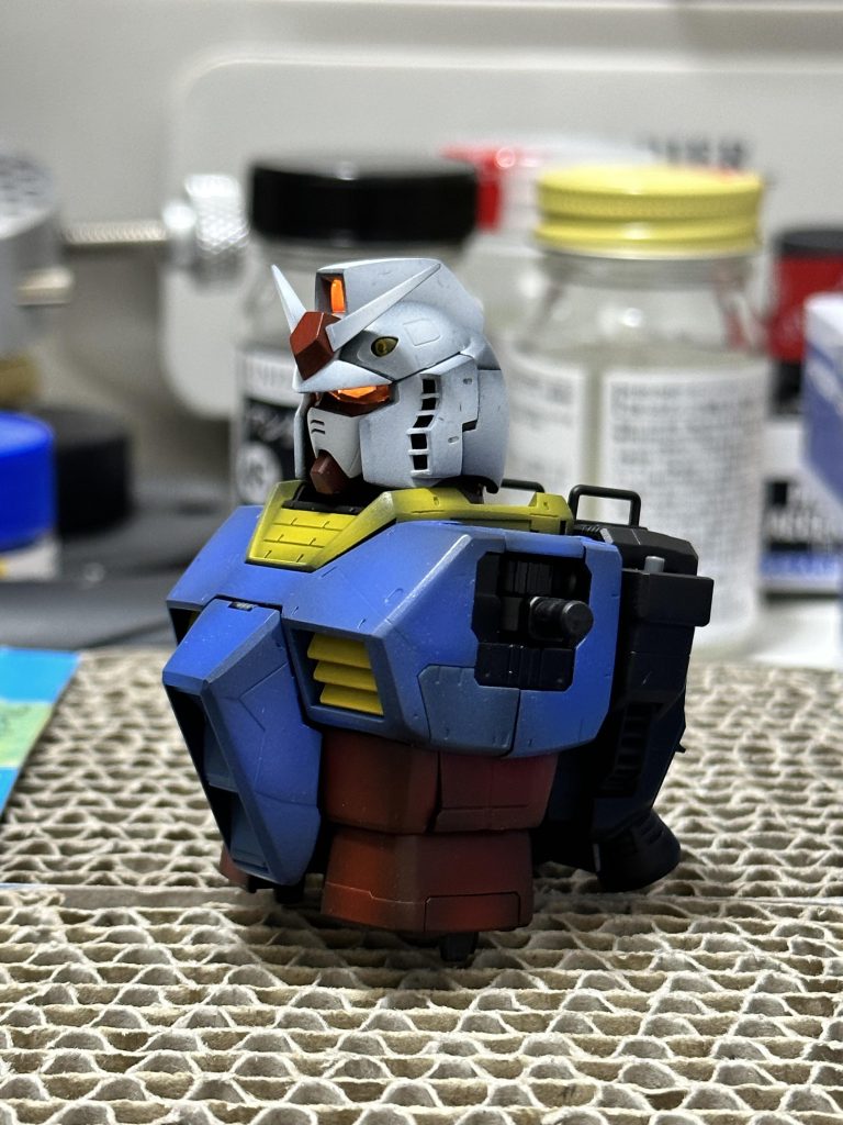 LEDユニットも搭載できるのでピコーンさせたのがコチラ。