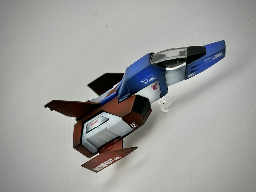 コア・ファイターはガンダムと別で組めます。もちろん中に入れる事も可。