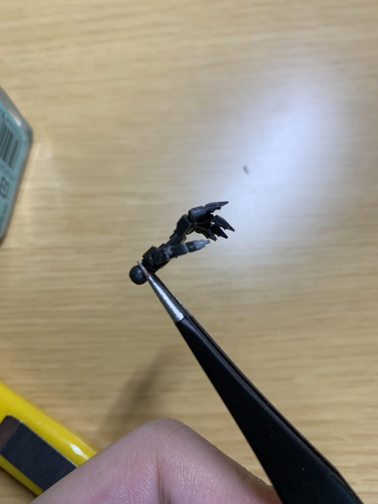 手はルブリスソーンの平手を改造しています