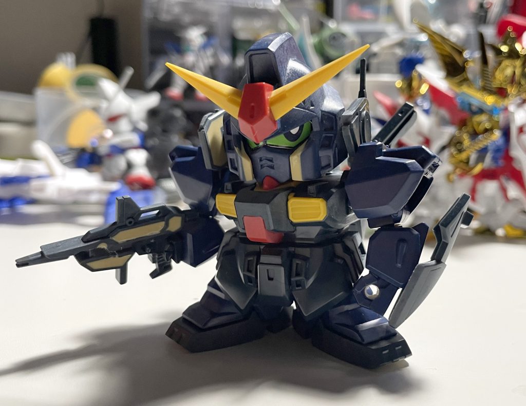 塗装前のパテ盛りがわかる状態(この後追加でバルカンポッドの側面弄ってます)