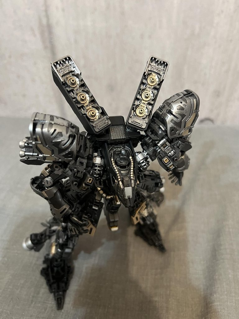 RGサザビー　ホワイト　内部まで全塗装–3枚目/制作者：かっぱ