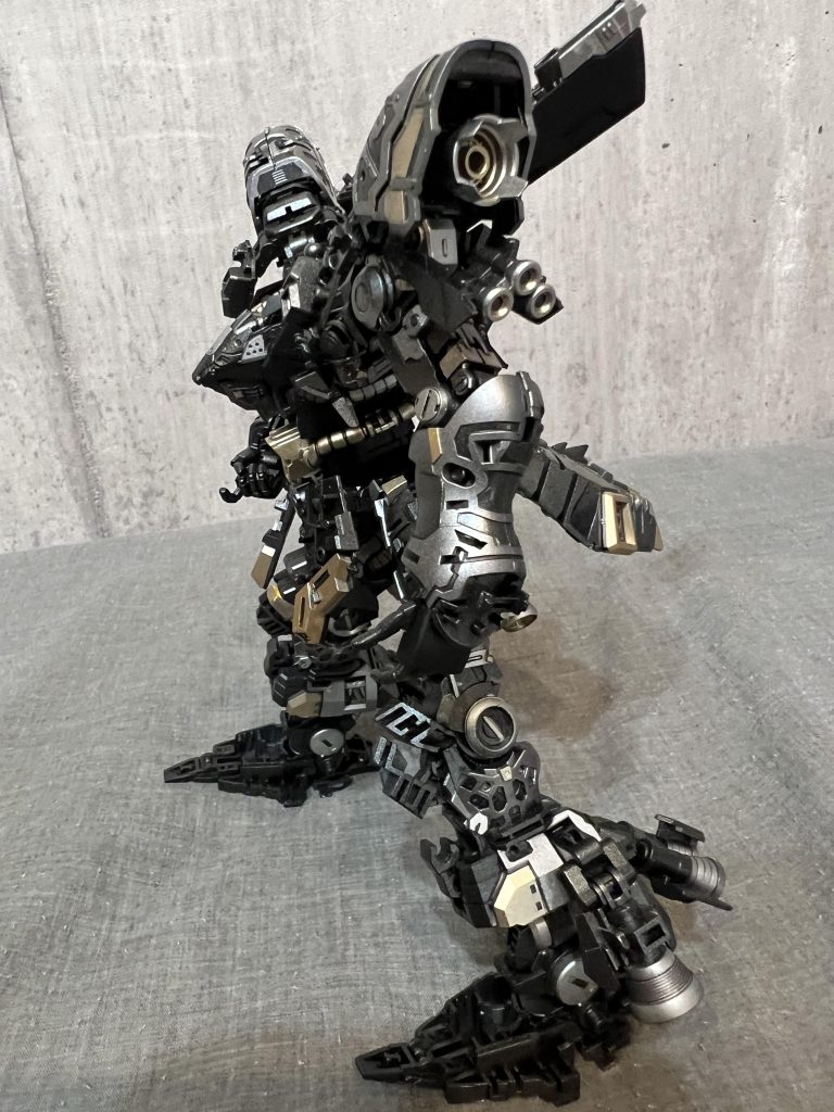 RGサザビー　ホワイト　内部まで全塗装–2枚目/制作者：かっぱ