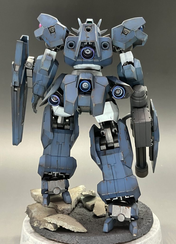 瓦礫は100均で売っているコンクリートをタッパーに3ミリくらいにして乾燥後、ひねるといい感じに割れます。その後、ウェザリングで仕上げです