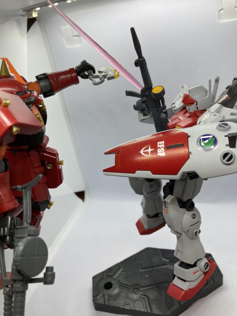 うっ！こいつ本当にザクか？おしまい。