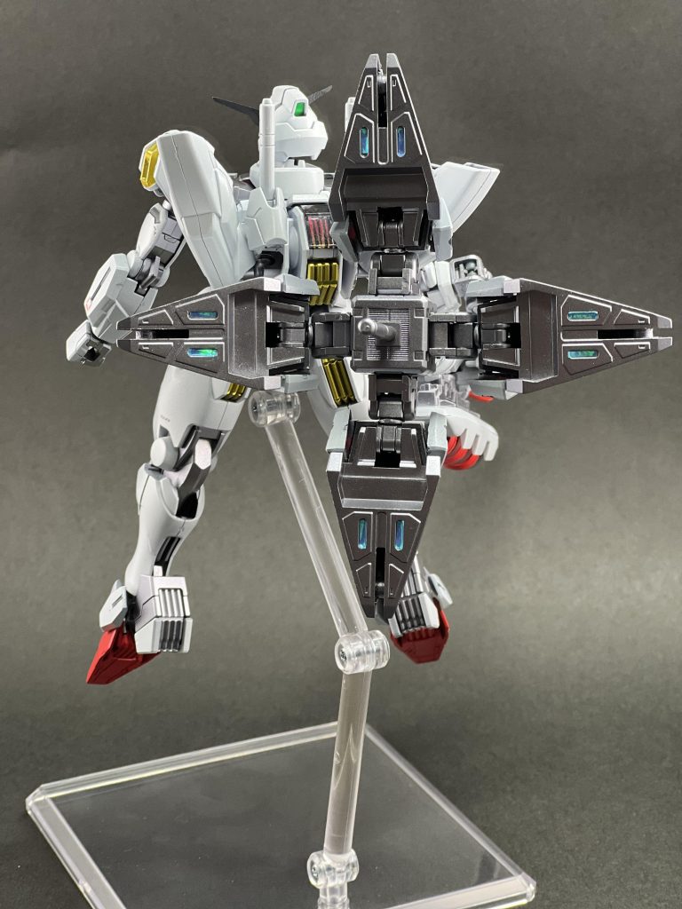 背部。箒部分の内側も元のイージスのディテール活かしてそれっぽくしてます。ちょっと見えにくいですがバックパックはエアリアルをベースに改造してます。