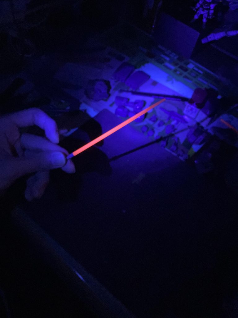 サーベルは蛍光塗料での塗装ですご覧いただきありがとうございました