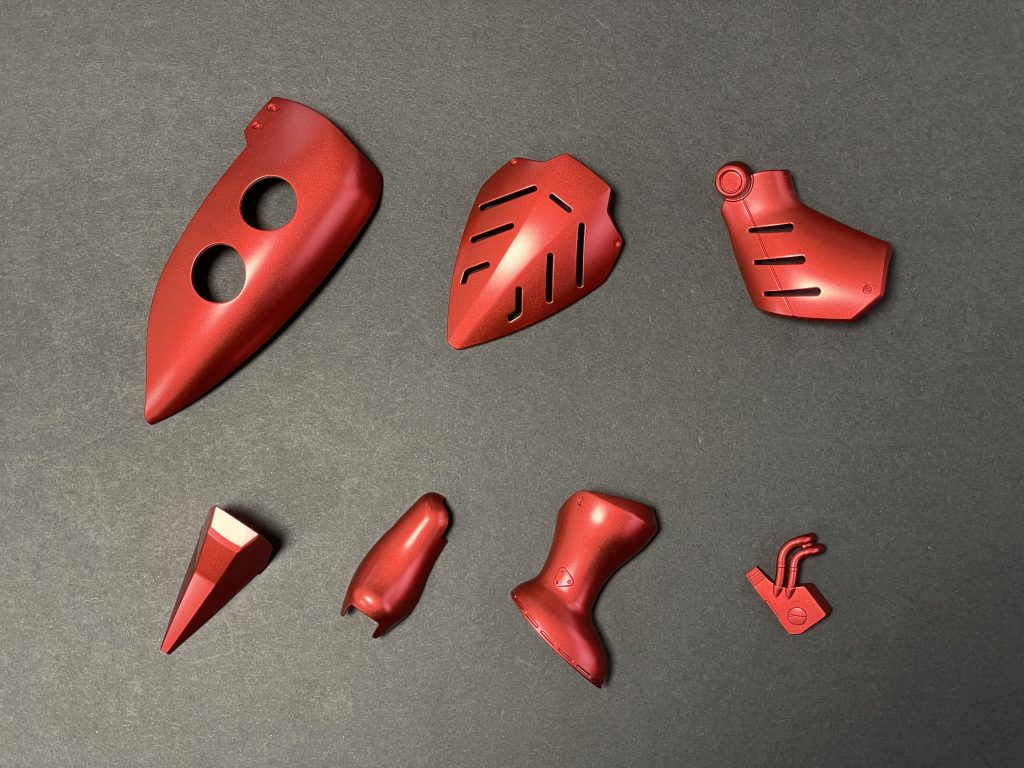 プライマリーメタリックレッドを塗装しています。