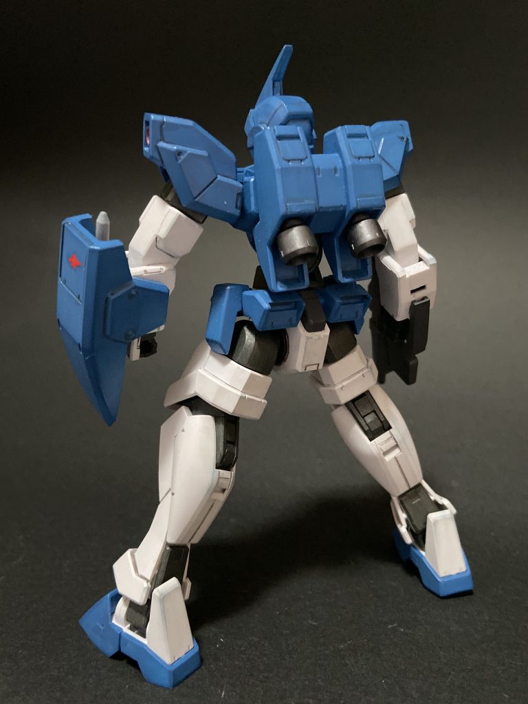 Oカスタムが最高なのは論を待たないと思いますが、旧式化しつつある量産仕様で戦い抜くのもガンダムロマンですし、量産機だからこそレミも整備しやすかった、そこを慮ってカスタムしなかった、と考えるとアツいですよね。