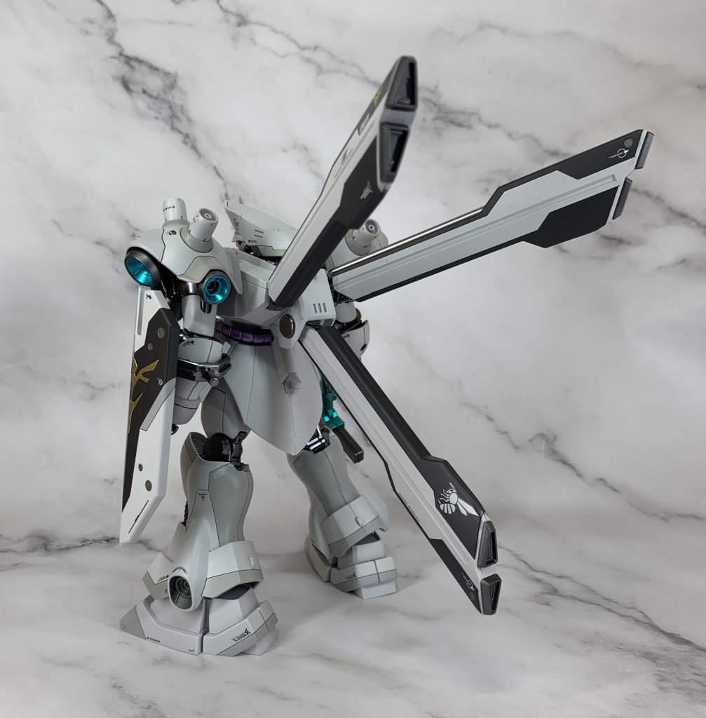 背面はあまり手を掛けていないのとミスが目立ちましす (^^;)