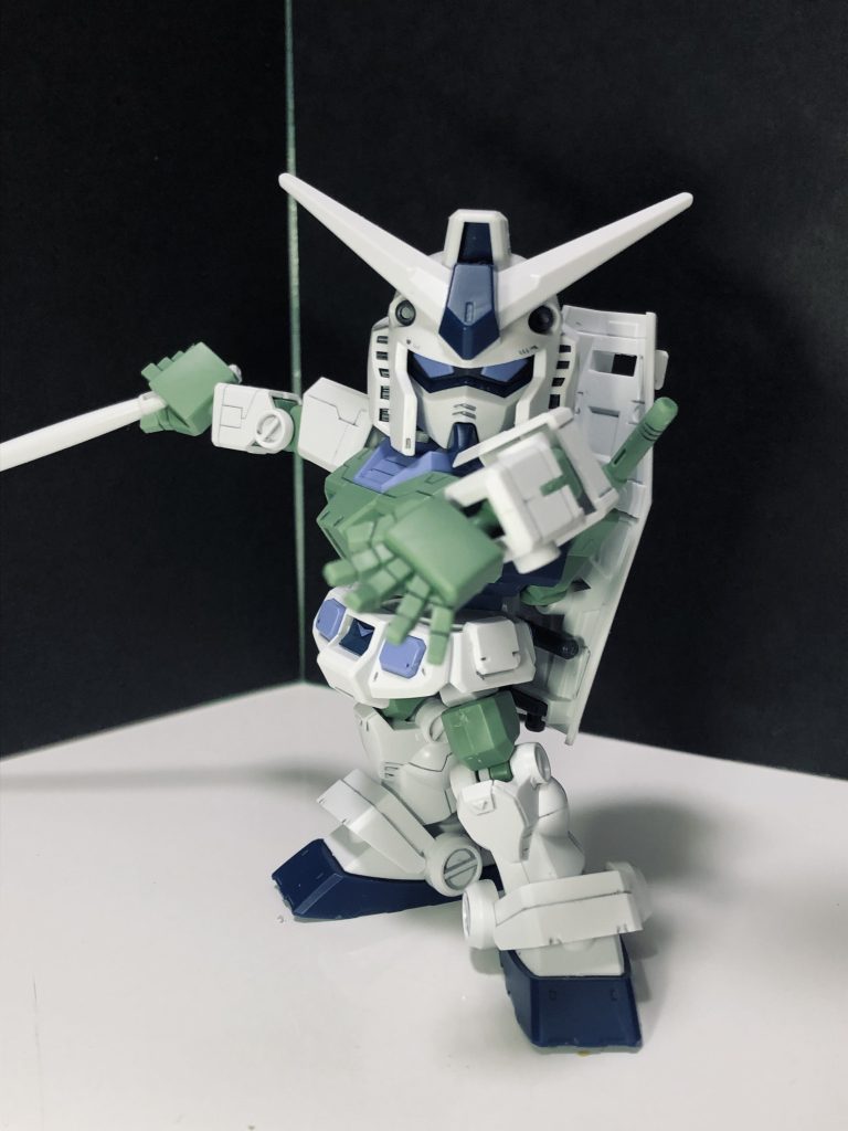 抜刀。シルエットブースター特有の角度のついた手首がスマートさを醸し出す。サーベルくらい塗っておけばよかったな