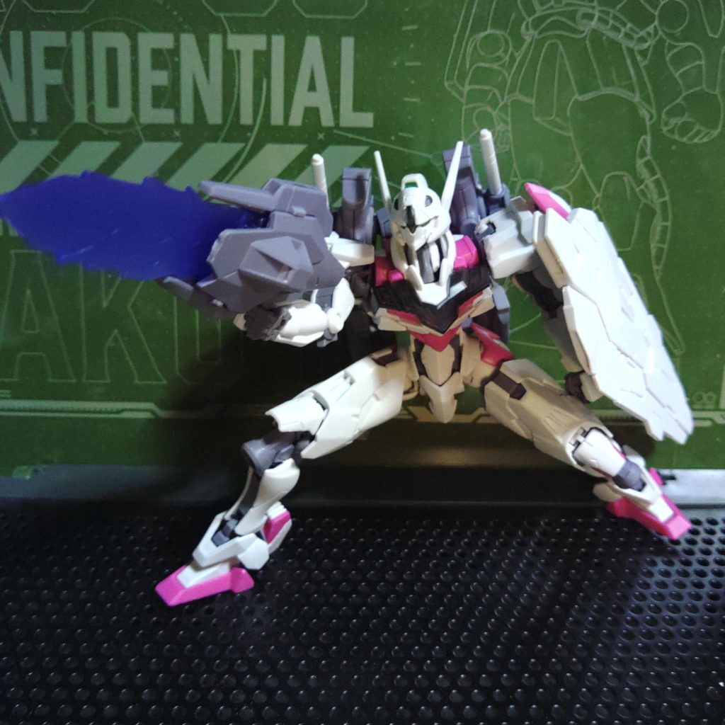 最初の最初でしかですが僕には神聖なガンダム。