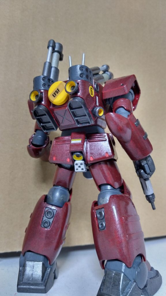 今見ると会わせ目残りや、細かい部品の塗装が雑で恥ずかしいです。