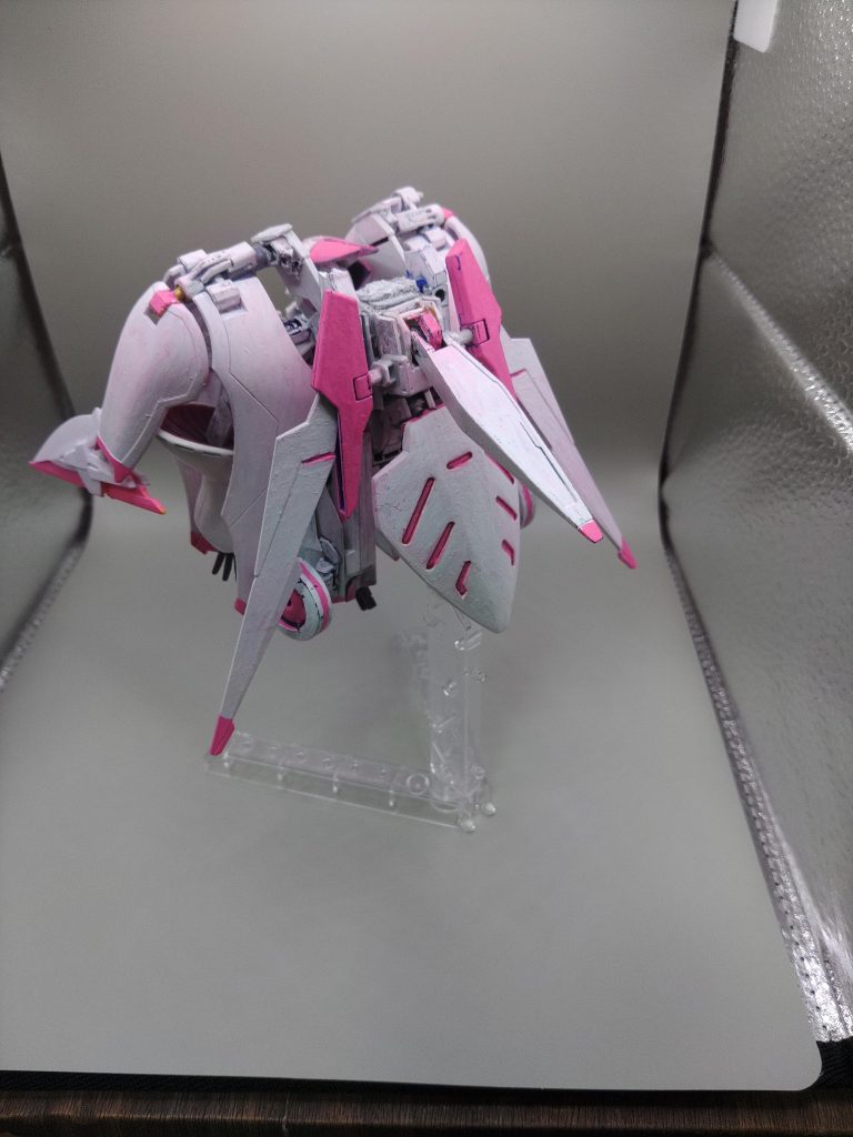 ●バックショットキュベレイをミキシングしているため、後ろにはファンネルを装備