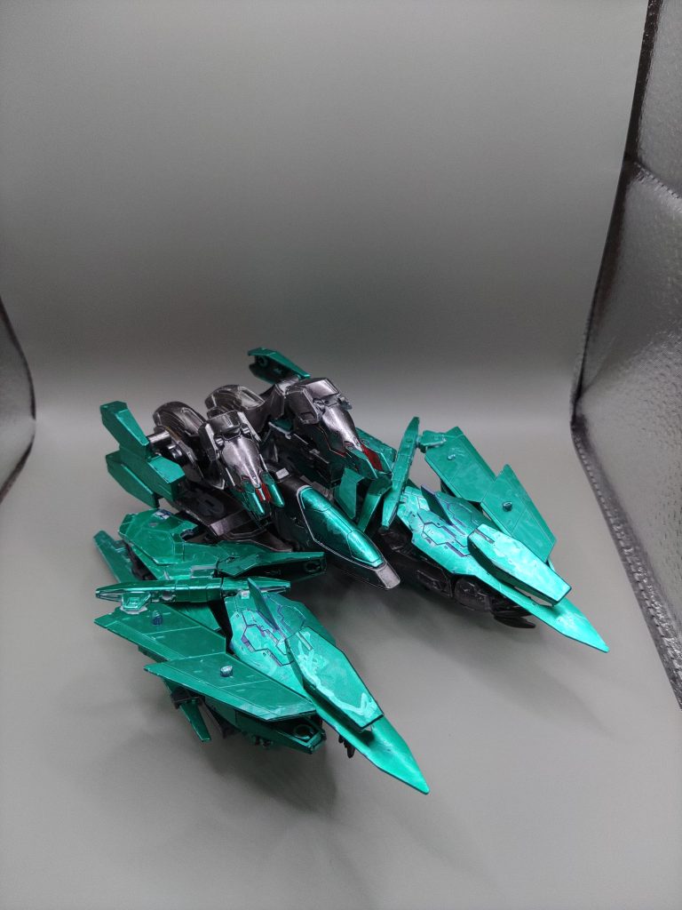 そして(私の)お待ちかねのMA形態です。何でもMA形態にしたいお年頃の私です。