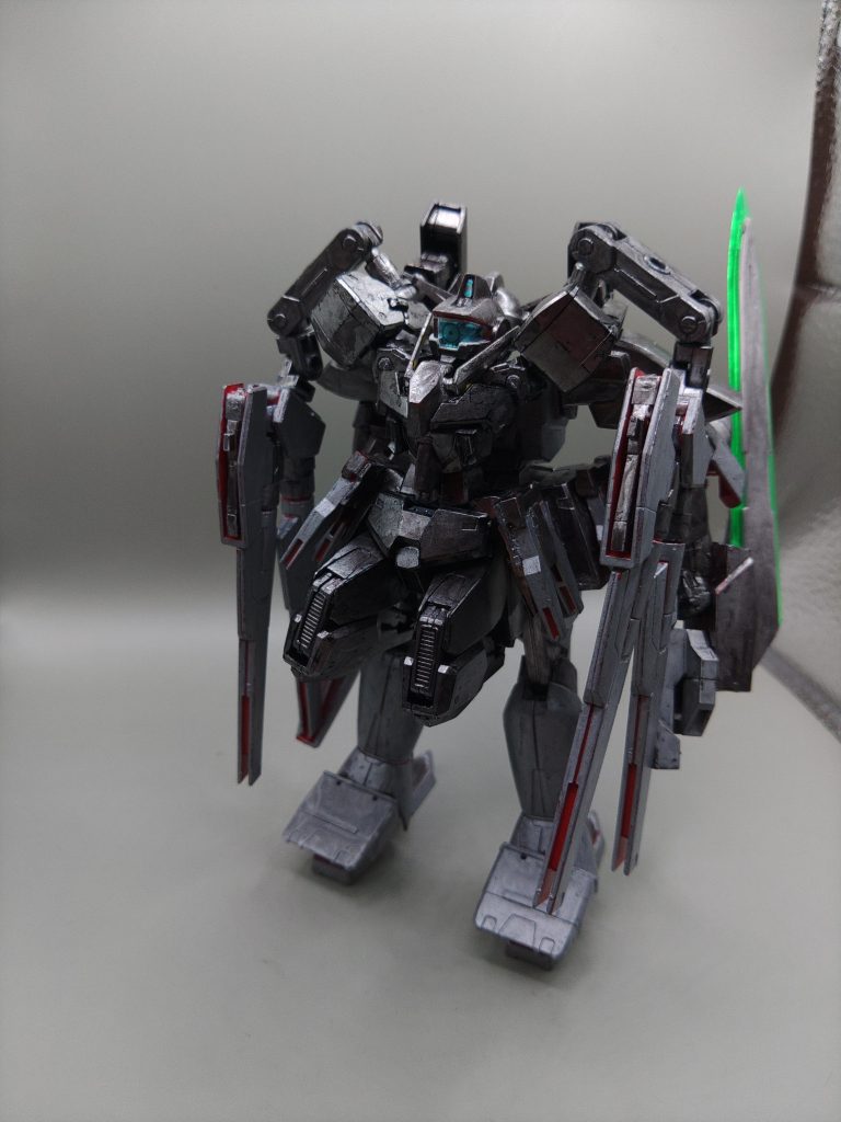 再び合体して、キャノン形態の待機状態。できる限り、元の機体を破綻しないようにしています。