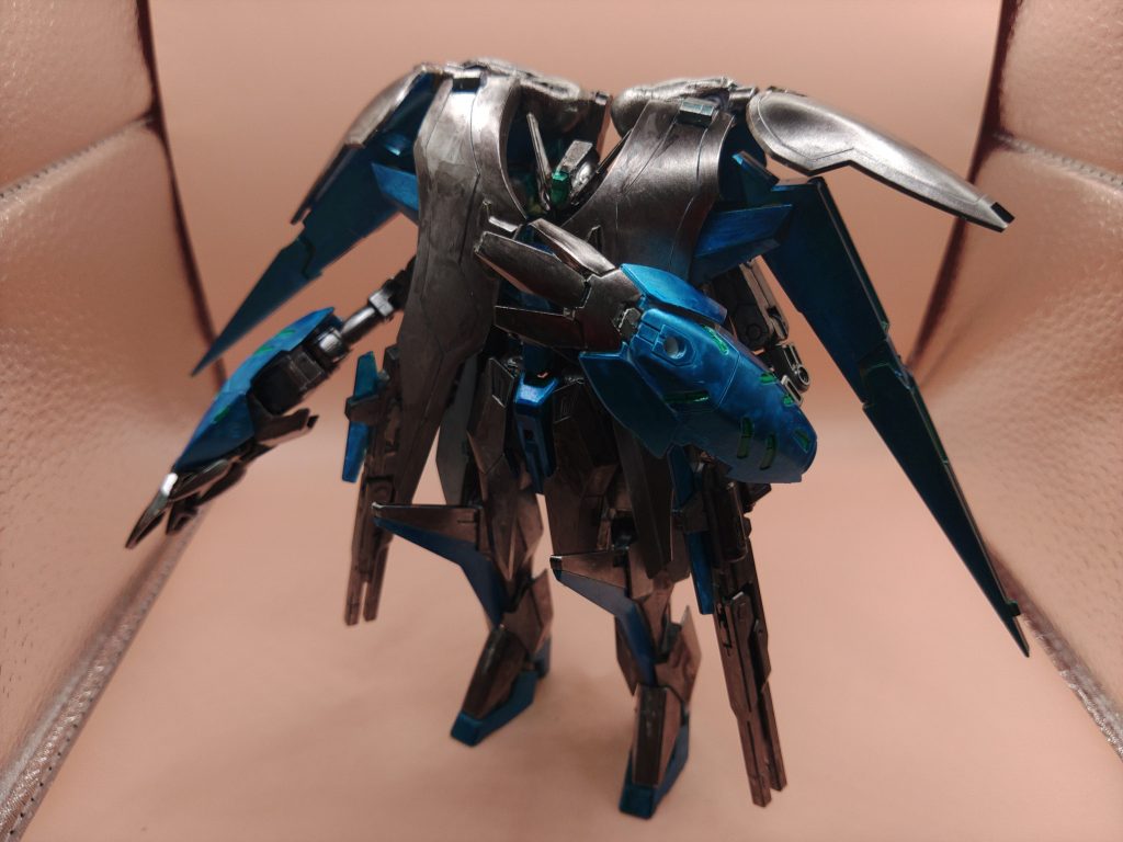 MS形態に戻してクローを展開。ハレルヤが好きそうな武装です。