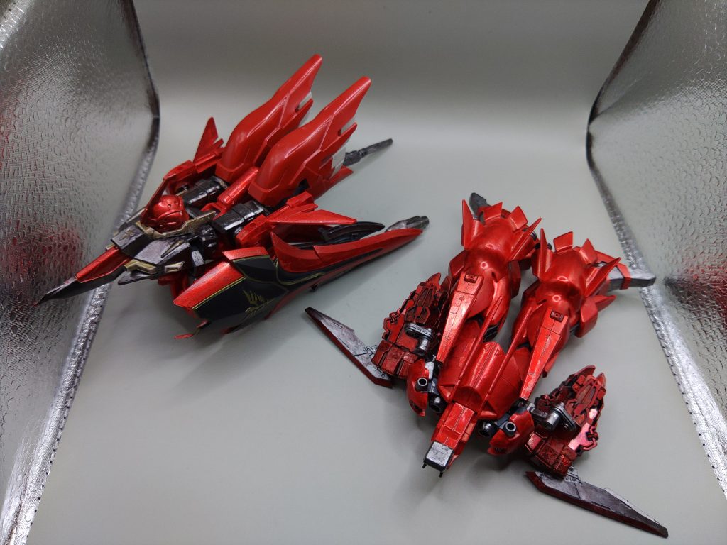 シナンジュが変形し分離しました。そうです。リバウとのミキシングです!可変機構によって、地球上でも飛行できるようにし、ぜひユニコーンガンダムに逆襲してほしいです。