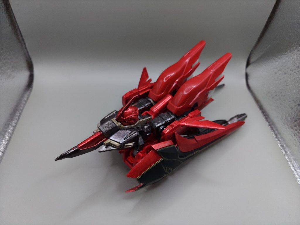 ○MA形態(トップファイター)上半身が戦闘機に変形した状態。機体の半分がブースターなので、早そうですが制御が難しそう…フルサイコフレームでどうにかなるかな？