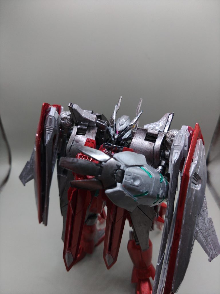 ○リバイバルキャノンMS形態射撃重視の通常形態です。バイアランの様な横長のシルエットで、乱戦状態のときに、大量の射撃の中でも防ぎきるクロークと、巨大なビームもうてる伸縮可能なクローを装備。