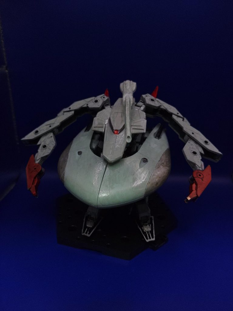 ○MA形態(水中戦闘形態)深海といわれる深度でも、優位に行動が可能な戦闘形態です。