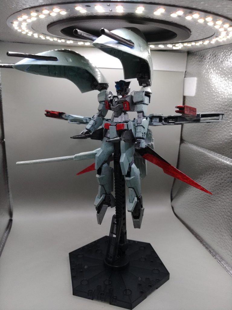 フルバースト。アビス同様、高機動でありながら高火力射撃で水上の敵も制圧可能になっています。