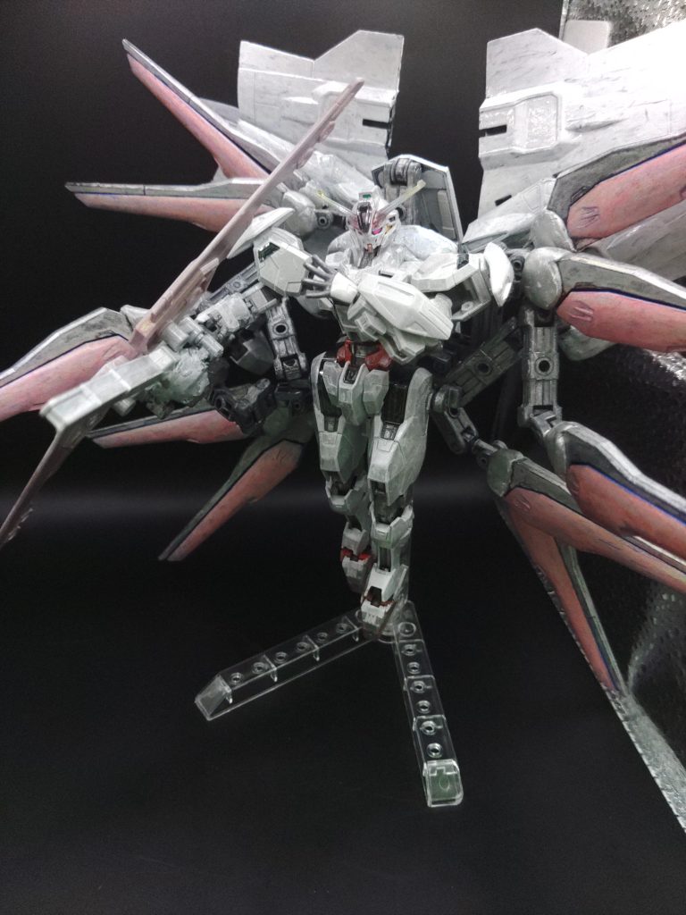 モード名からお気付きの方もいるかと思いますが、この機体は某魔法少女のアルティメットまどかをMSとして再現した機体になります。