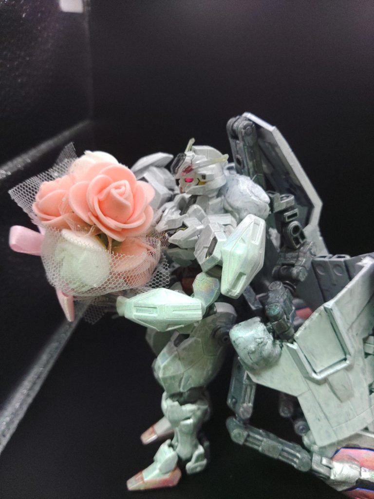 以上、恒久平穏兵器搭載型決戦終幕用戦略機 G.Calibarn customΩでした。近頃、世界情勢も悪くなり、日本国内でも物価上昇など生活するのも苦しく、治安も悪くなってきています。それでも、みなさんが幸せに生活できるようにこの機体と一緒に祈ります。そして、この場を借りてガンダムに関わっているすべての人に感謝と幸せを願います。