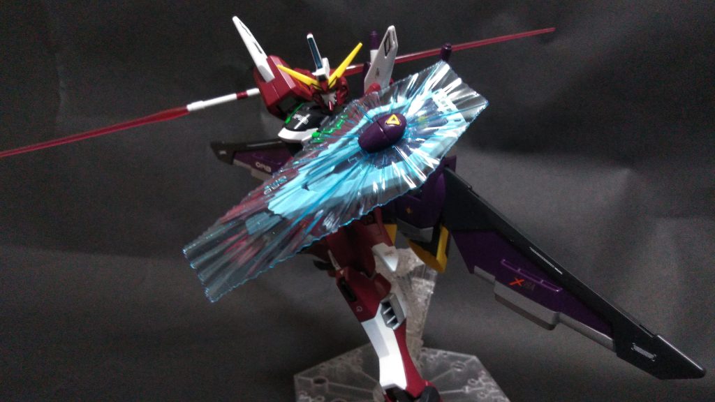 　シュペールラケルタビームサーベル（アンビデクストラスハルバード）＆ビームシールド　使用カラーは、ＭＳシャアレッド、ラベンダー、ジャーマングレー、ホワイト、ガンダムイエロー、ニュートラルグレー、軍艦色１、ガンダムメタブルーです