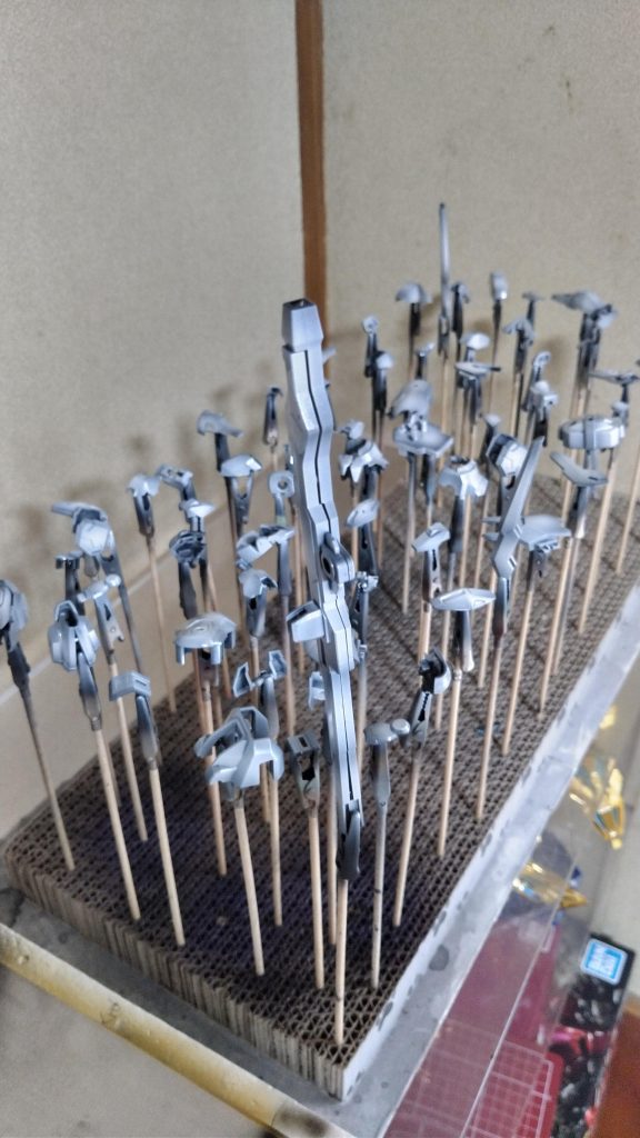 ホワイトグラデーションからのチタニウムフィニッシュ( ゚∀゚)