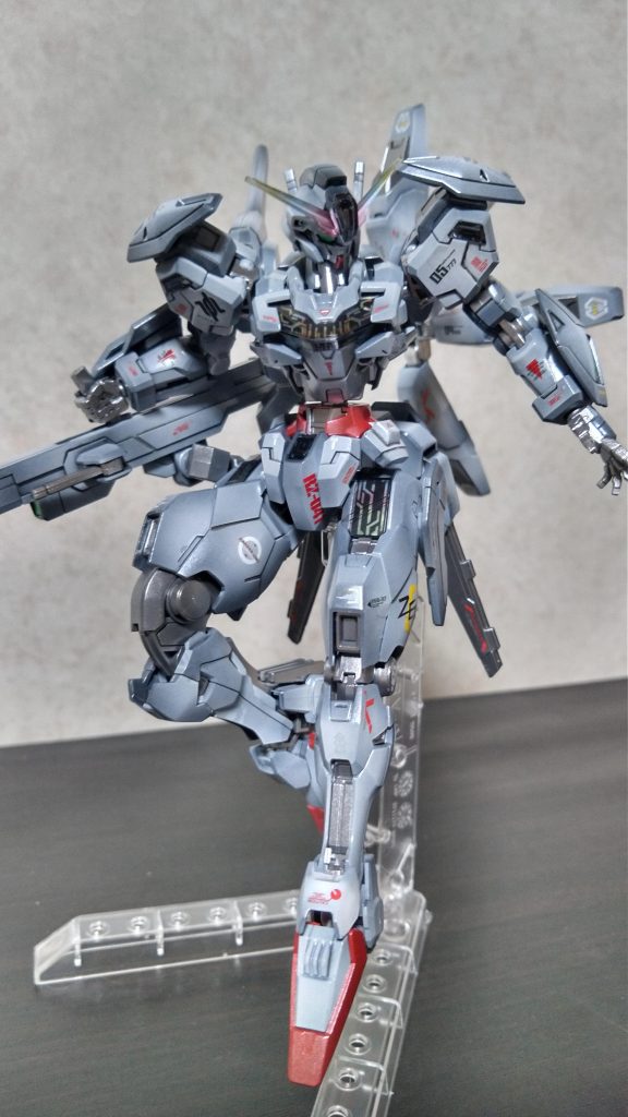 グラデーションで情報量増やす感じで、でもほとんど元の配色でやりたかったので、塗り分けはしてません( ゚∀゚)