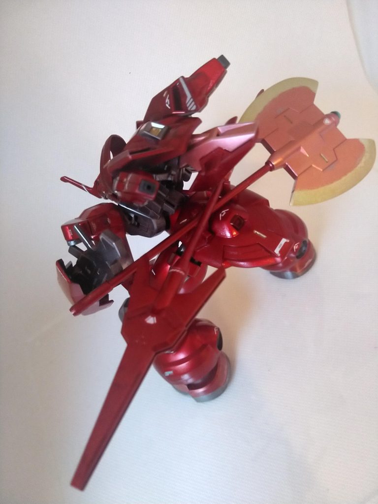 腰部に大型ヒートアックス及びビームジャベリンを懸架。背中にはイーシュヴァラ2基、ガンビット1基を搭載している。尚、腕部はディランザの為純粋なドローン兵器である。