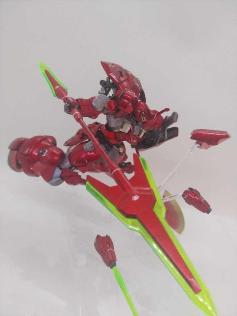 イーシュヴァラ、ガンビット展開。グエルのような複雑なマニュアル操作はできないためペトラが頑張ってパターンを組んで実用化(ペトラ虐)