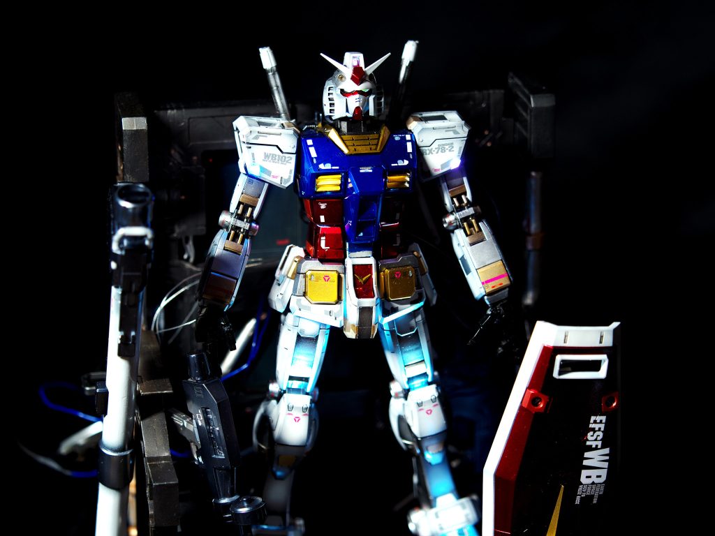 LEDの配線もあえて隠さず。