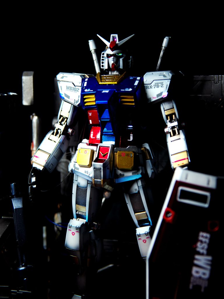 部分的にシルバーとゴールド塗装