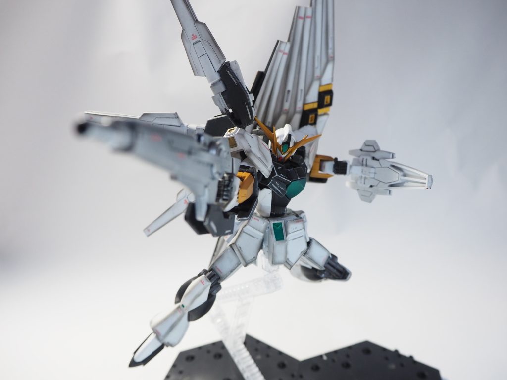 何枚かポーズ写真を。背負っているものが偏っているので、かなりバランスが不安定です。