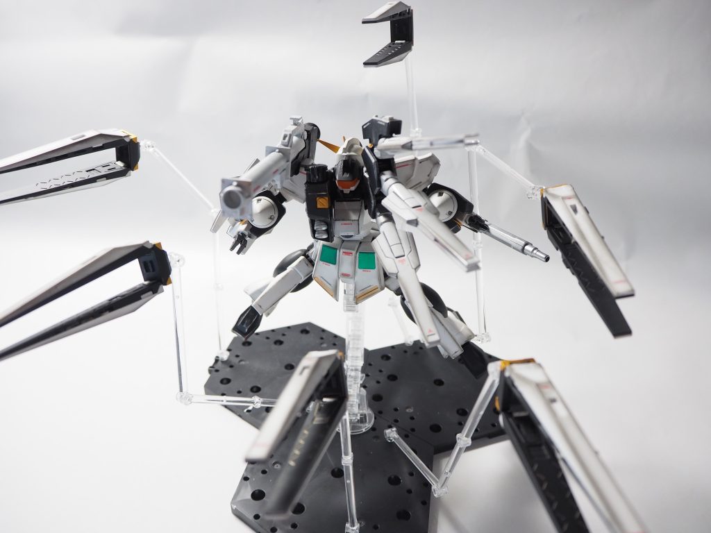 リボーンズキャノン形態でも。