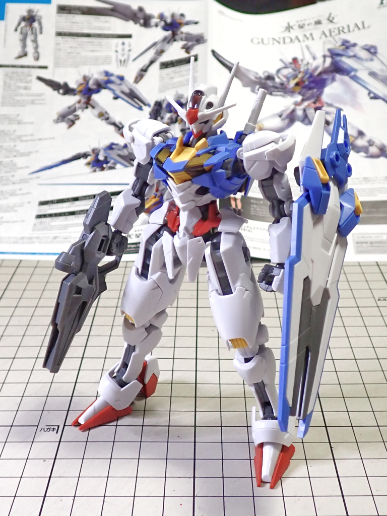 前述の通り、主な使用キットは『HG 1/144 ガンダムエアリアル』を2つと、