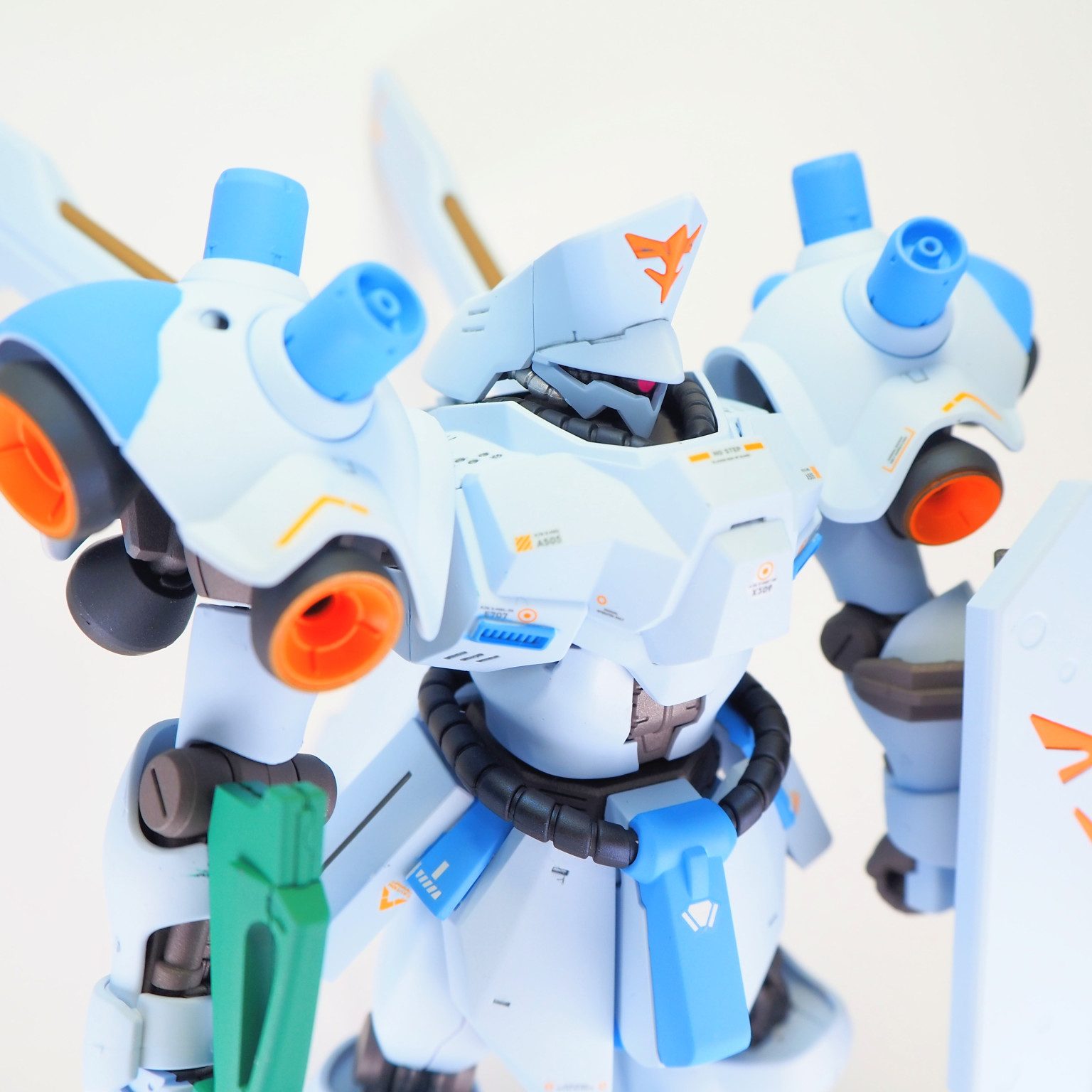 サイコ・ドーガ HG 1/144 グラデーション塗装-