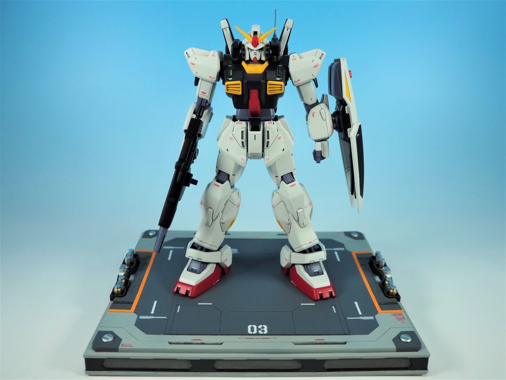 専用台座今回は秋葉原イエローサブマリン本店★ミントにて開催の1/144ガンプラコン参加作品の関係で、新規に台座を製作150×150の制限に納まるように3Dプリンターでなるべく簡単に作成してみました