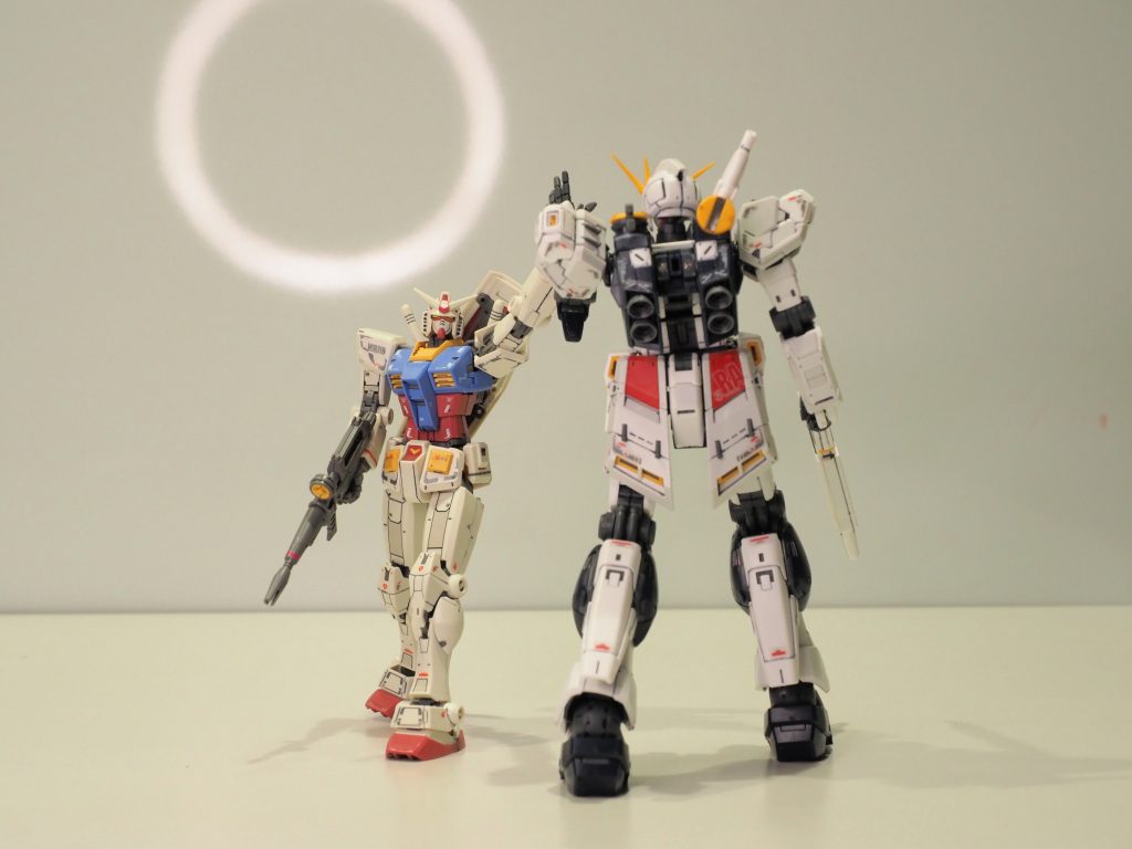 ニチアサの交代ハイタッチをやってみたかったので。同じスケールなのに、初期と最後のサイズ差に 改めてビックリ。