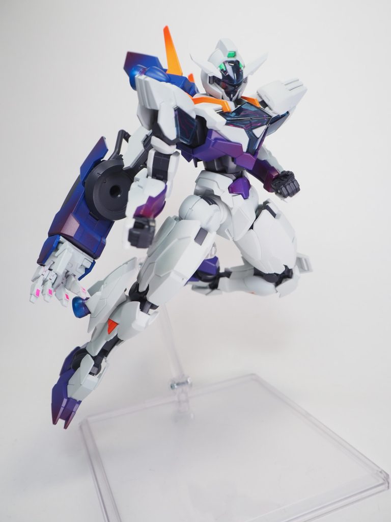 指の塗り分けは付属のシールで！