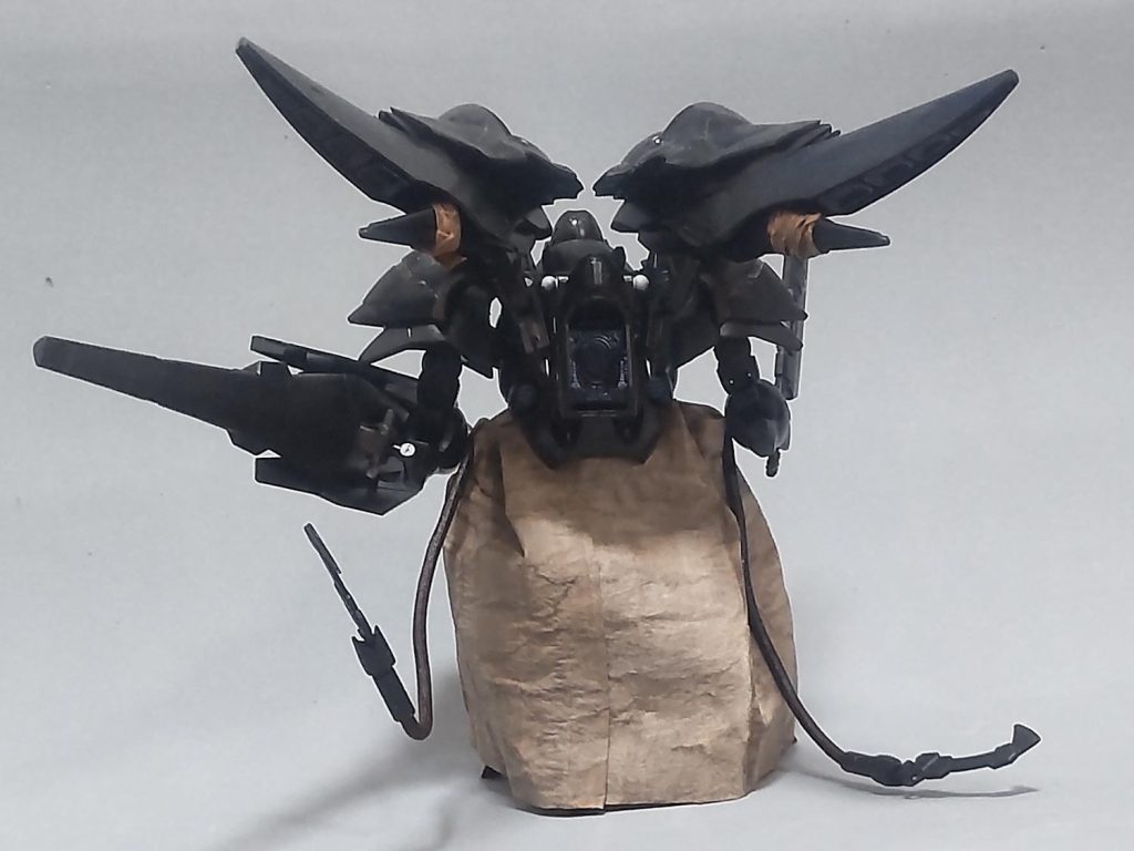 後ろの羽はMGデスティニーから。 