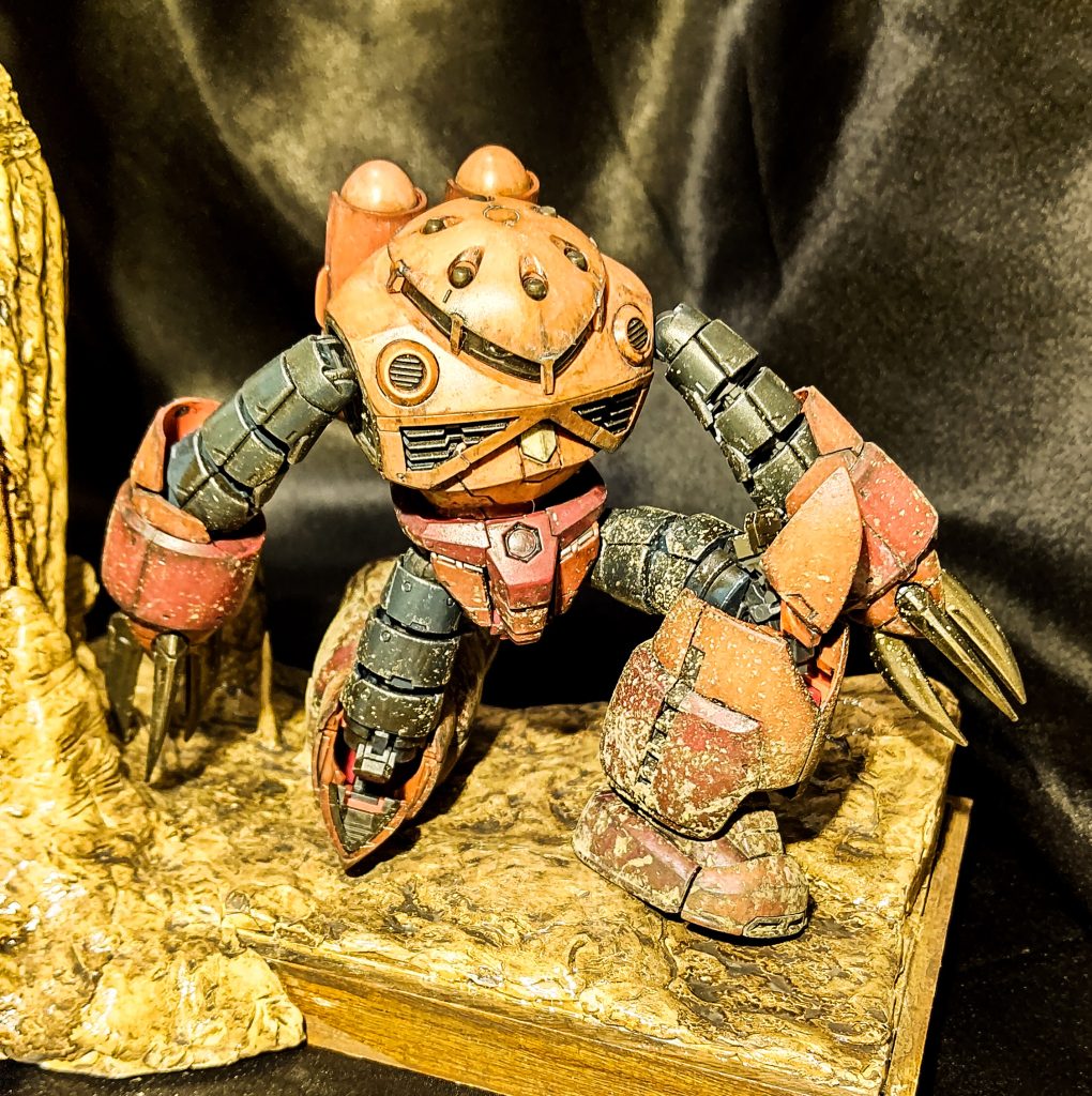 いろんなボーズをとらせたいのですが、関節の保持力がすでに怪しくなっています。