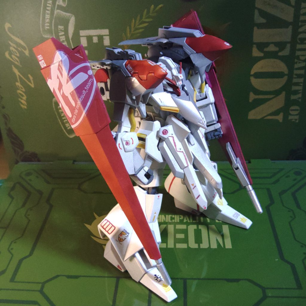 ただ単にパプテマス・シロッコ 制作のMSが大好きなだけでの選択です。