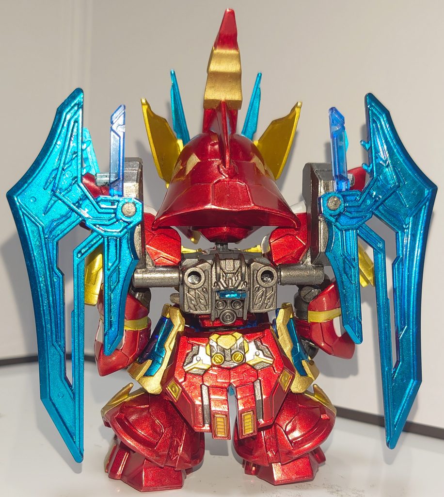 下地は水性ホワイトサーフェイサー1000をちょい薄め塗装はガンダムマーカー・シタデル・ぺんてる筆の手軽直塗りガンダムマーカー ロイヤルメタレッドガンダムマーカー コスモメタブルーガンダムマーカー ガンダムゴールドぺんてる筆 金の穂(黄色味が強い方の金)ぺんてる筆 銀の穂シタデルカラー コーラックスホワイトシタデルカラー アイアンウォーリアーズ