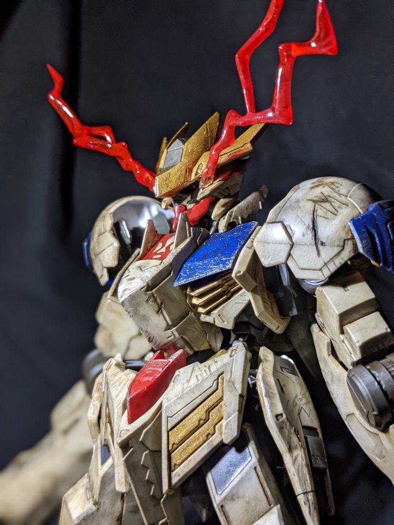 眼光エフェクトは、オークションでよく分からないフィギュアのエフェクトを購入、加工して使用しました。