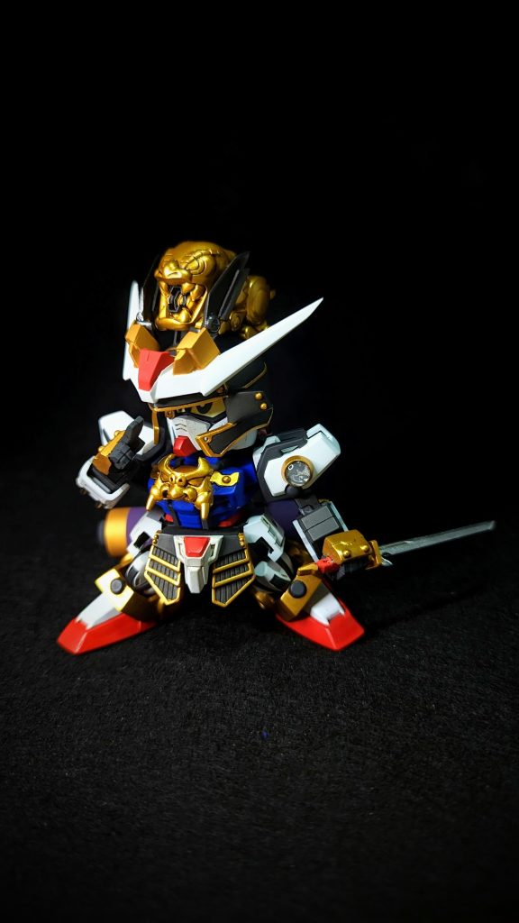 ご覧頂き、ありがとうございます。ストライクガンダムがモチーフという事なので、これで終わりではありません。次回を待て!!