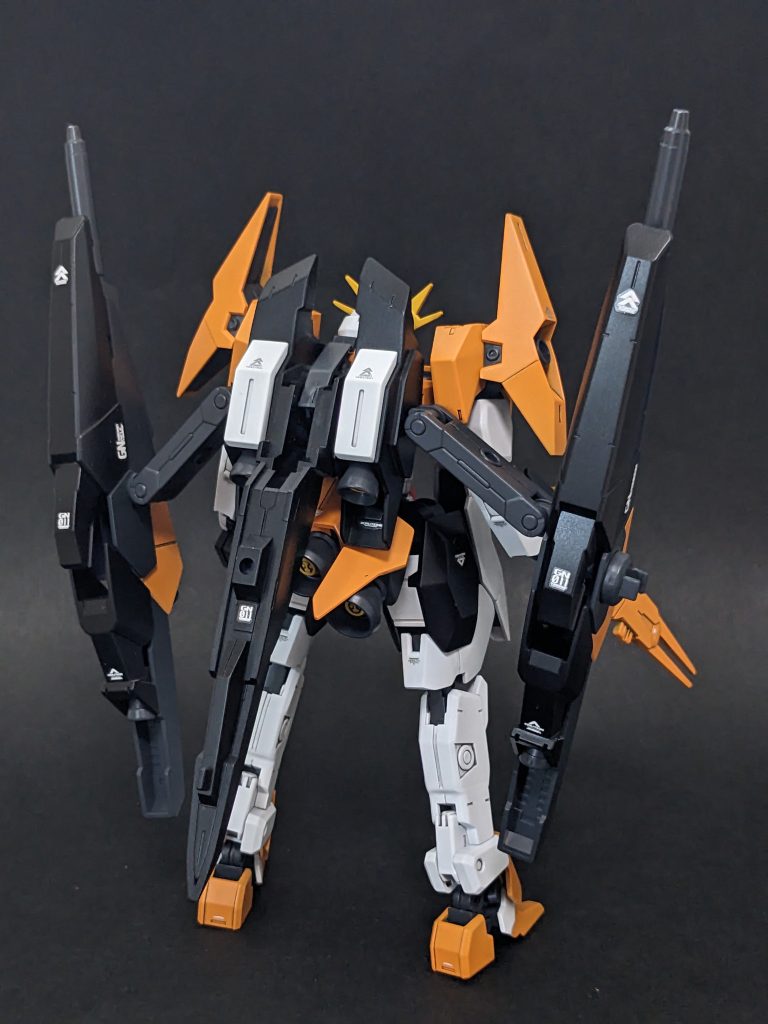 バックパック、サイドコンテナはライトニングバックウェポンシステムMK-IIをベースにそれっぽく再現