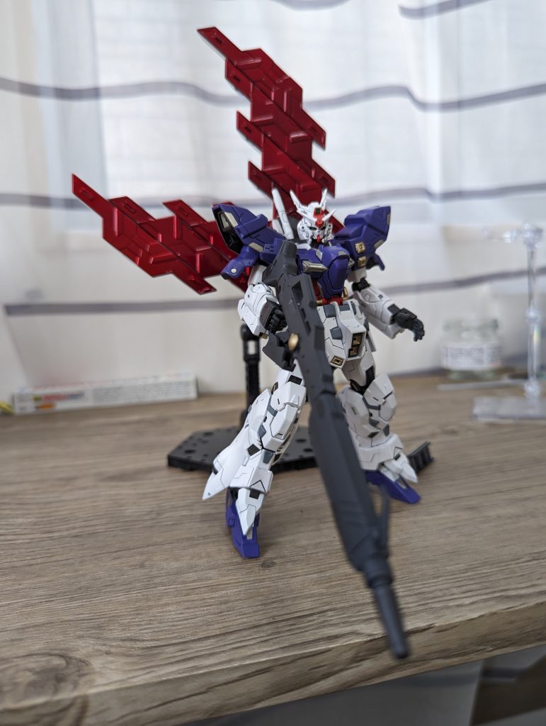 ポージング無理、塗装剥げちゃう(笑)